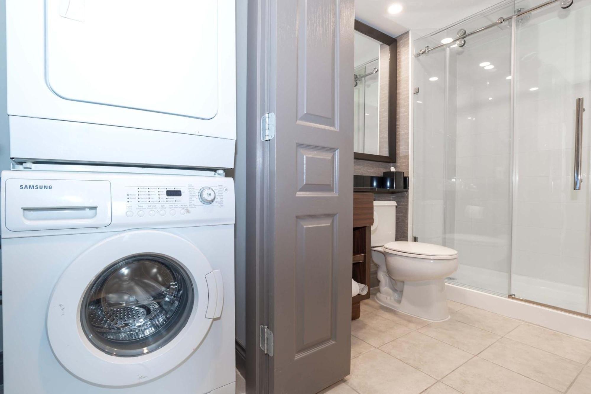 Grand Suite 1 King Bed Kitchen Washer Dryer Balcony
