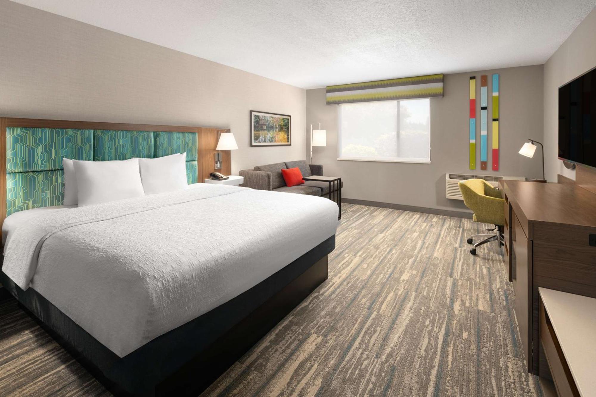 Standard King Room with Sofa Bed - Non-Smoking