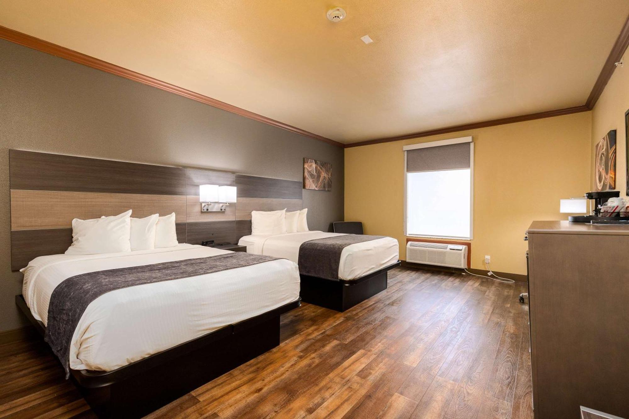 Queen Room with Two Queen Beds