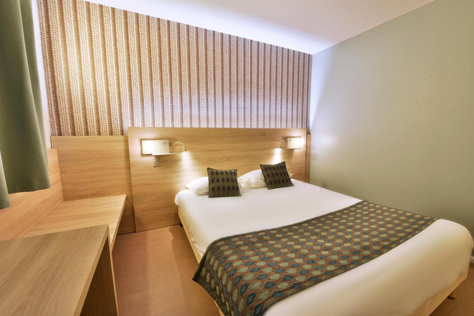 Large Double Room,1608295654:JPEG