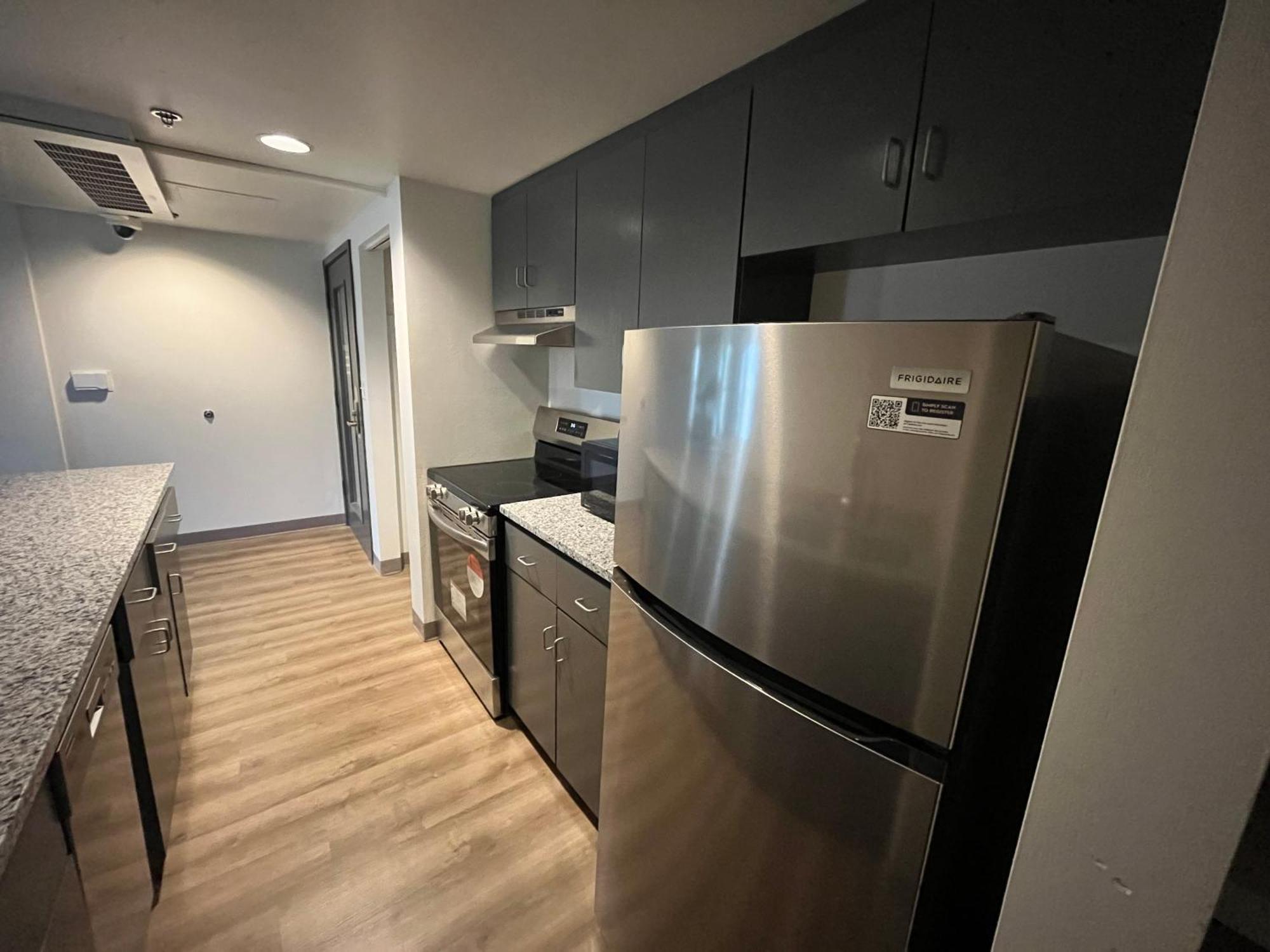 One-Bedroom King Suite Non-Smoking