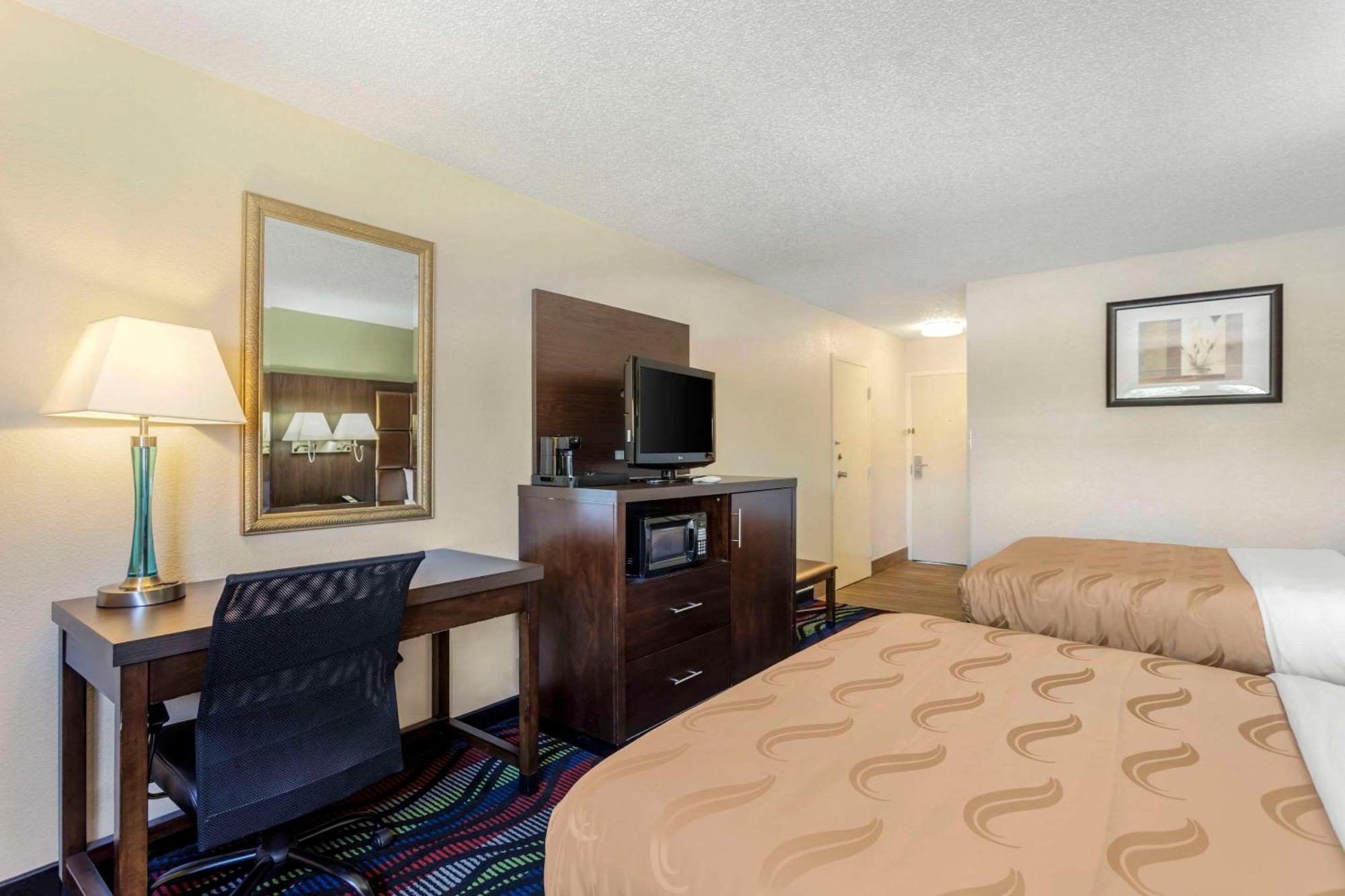 Quadruple Room with Two Queen Beds - Disability Access/Non Smoking