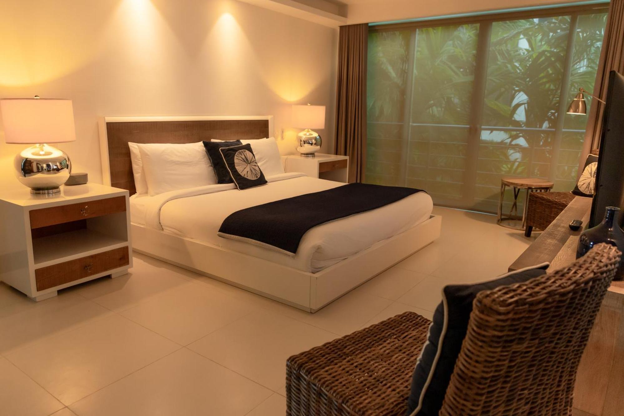 Three-Bedroom Oceanfront Suite with Balcony