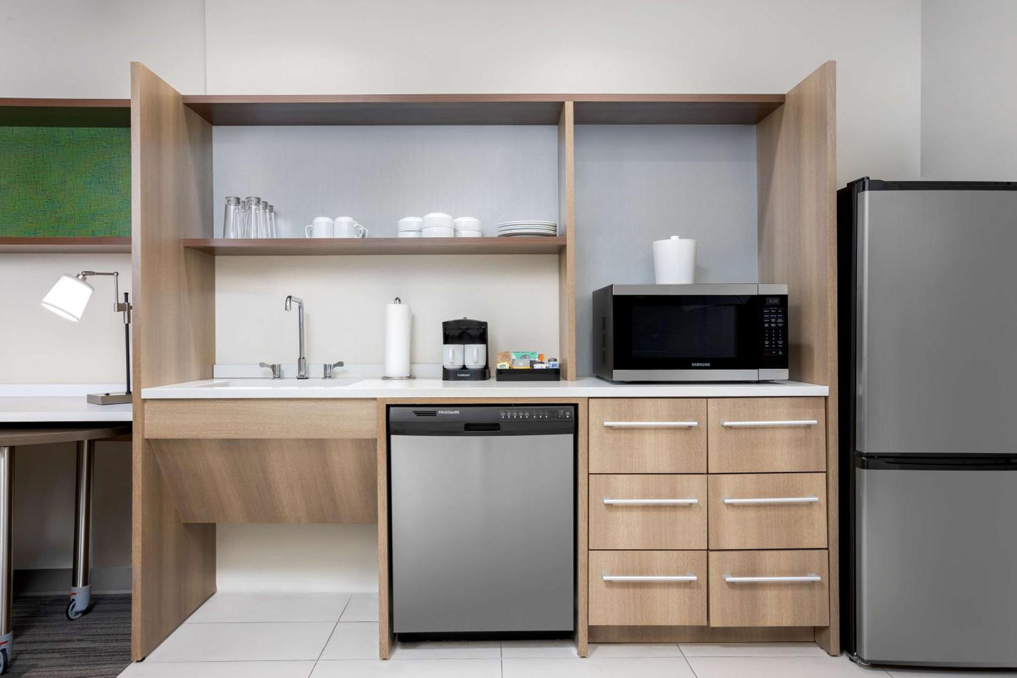 King Suite Mobility Access or Non-Smoking