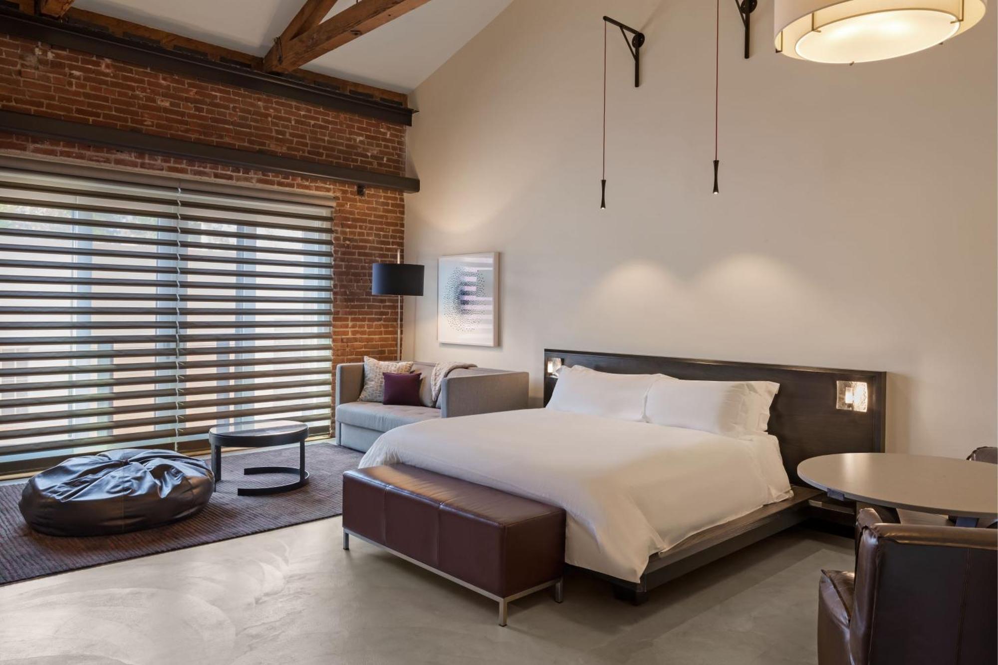 King Loft Sofa Bed City View