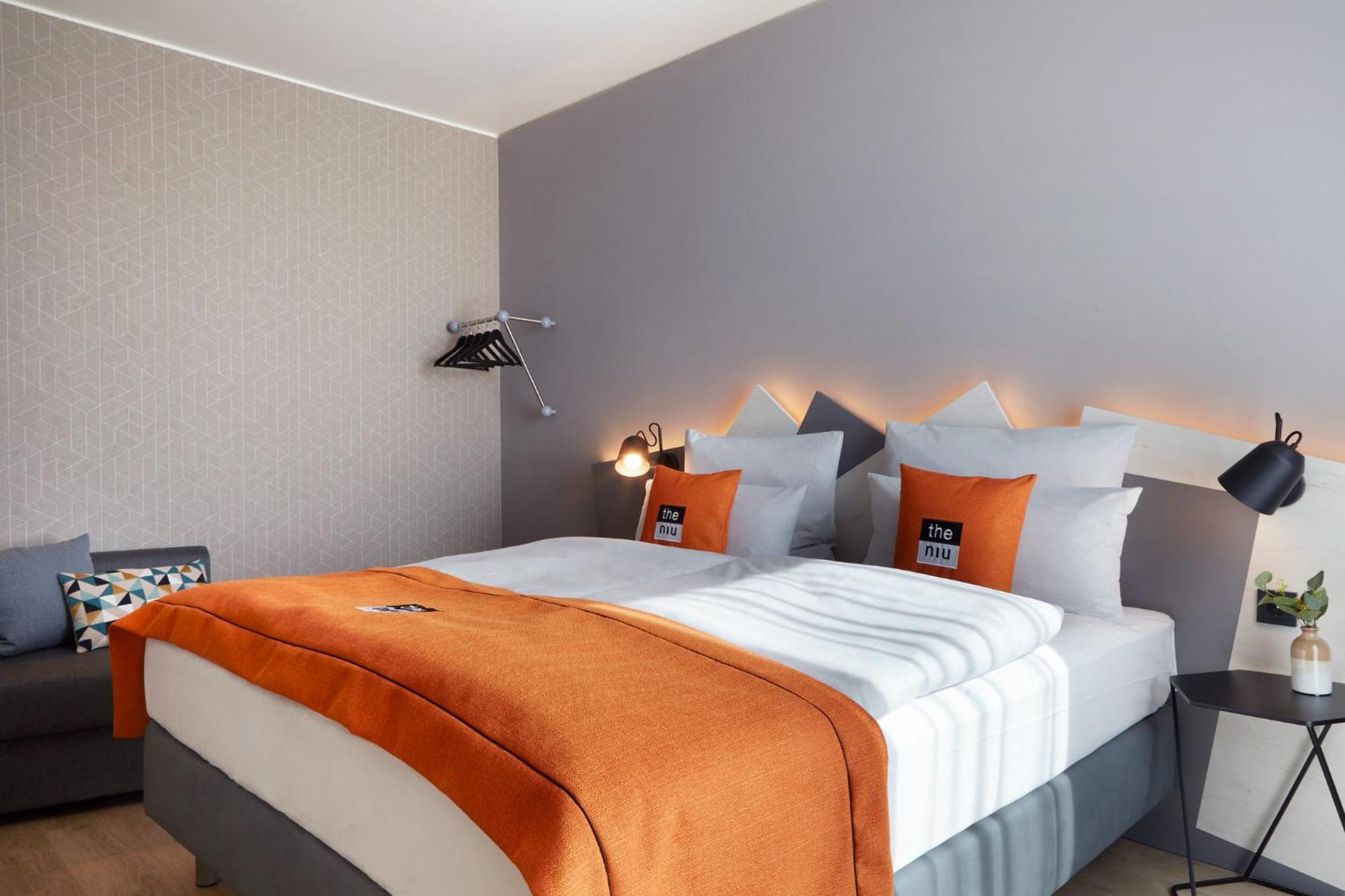 Standard Queen Room