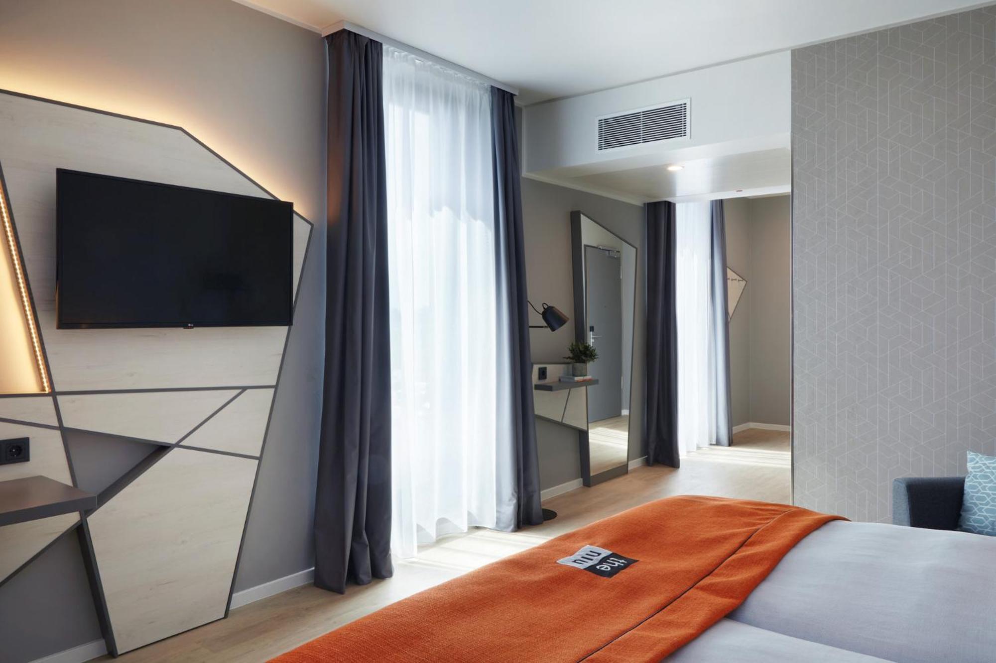 Premium Queen Room