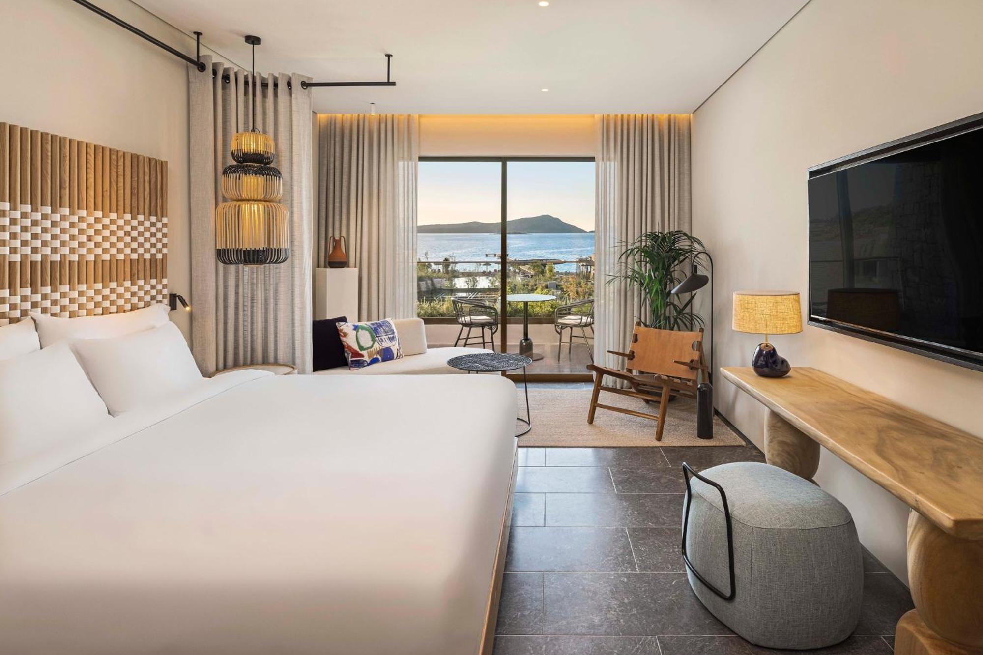 Superior Panorama Guest room 1 King Sofa bed Sea view