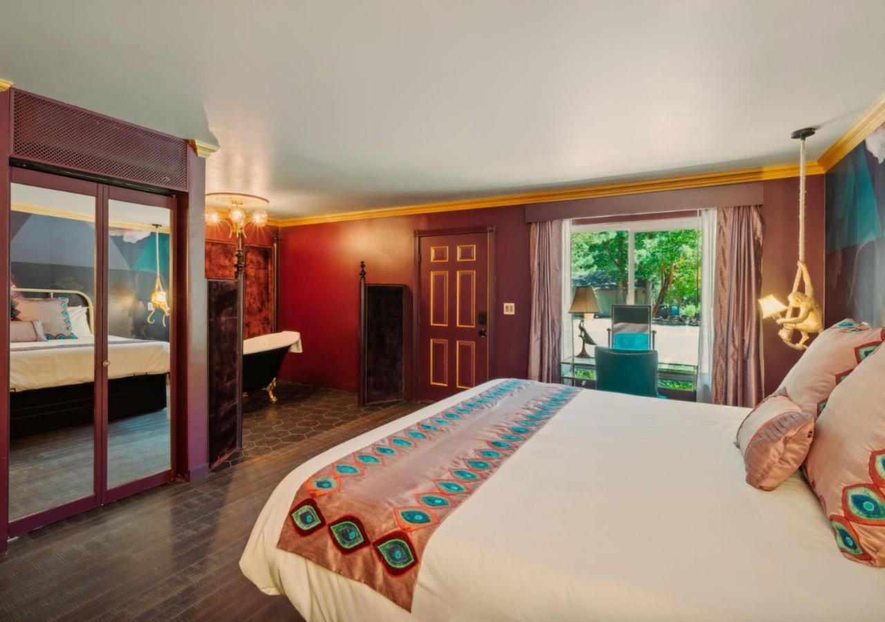 King Room Spa Bath
