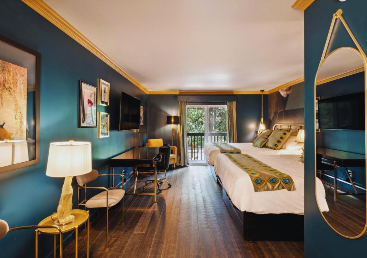 Queen Room with Balcony