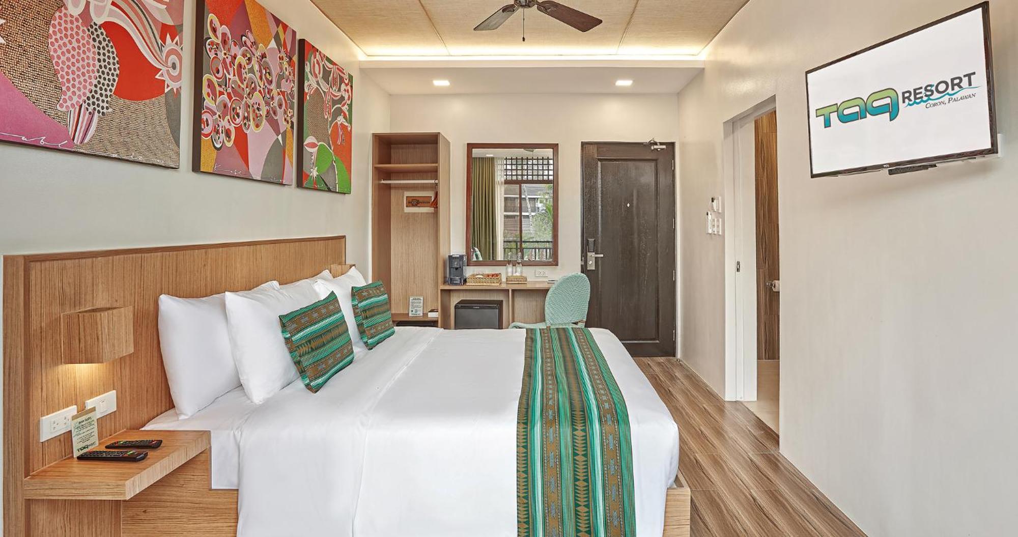 Superior Room - King with Garden View