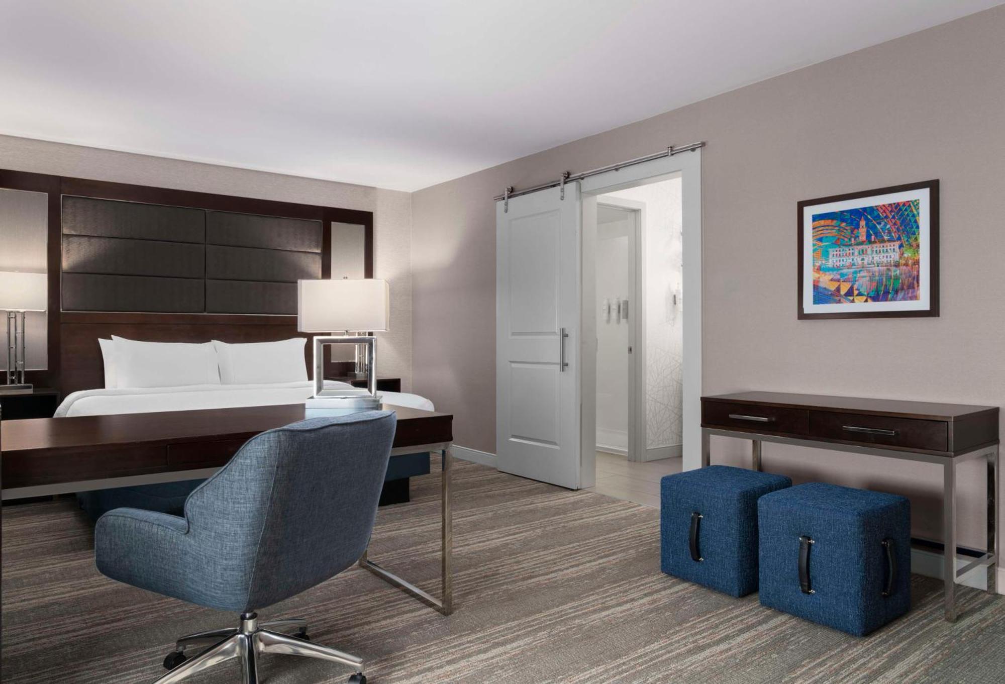 King Studio Suite