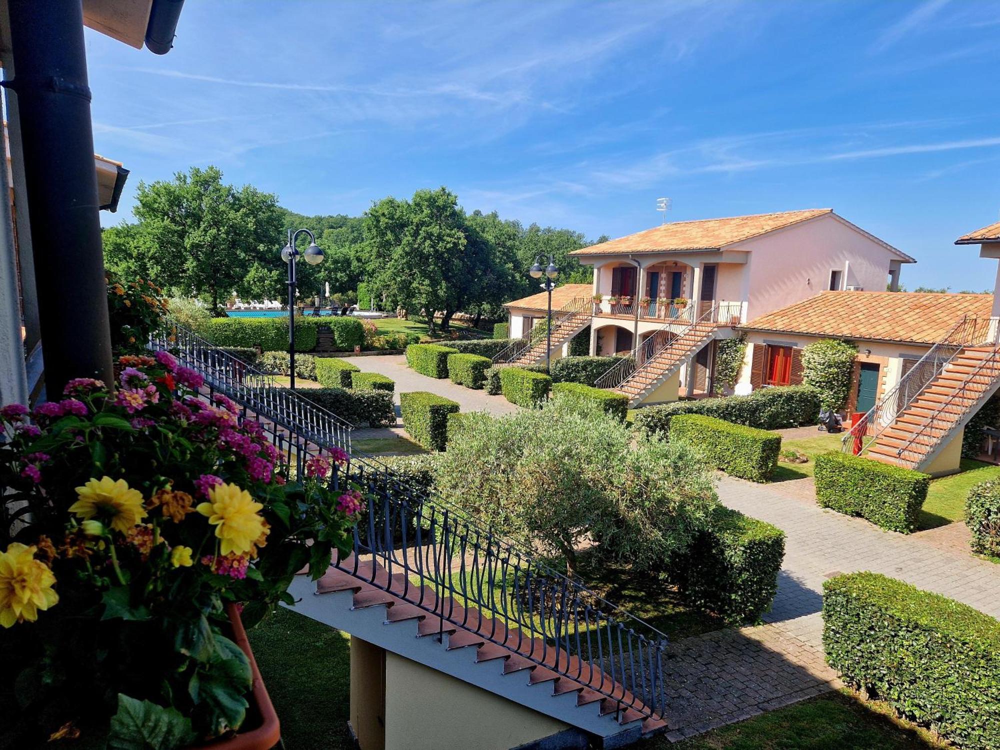 Apartment Garden View,1610830467:JPEG
