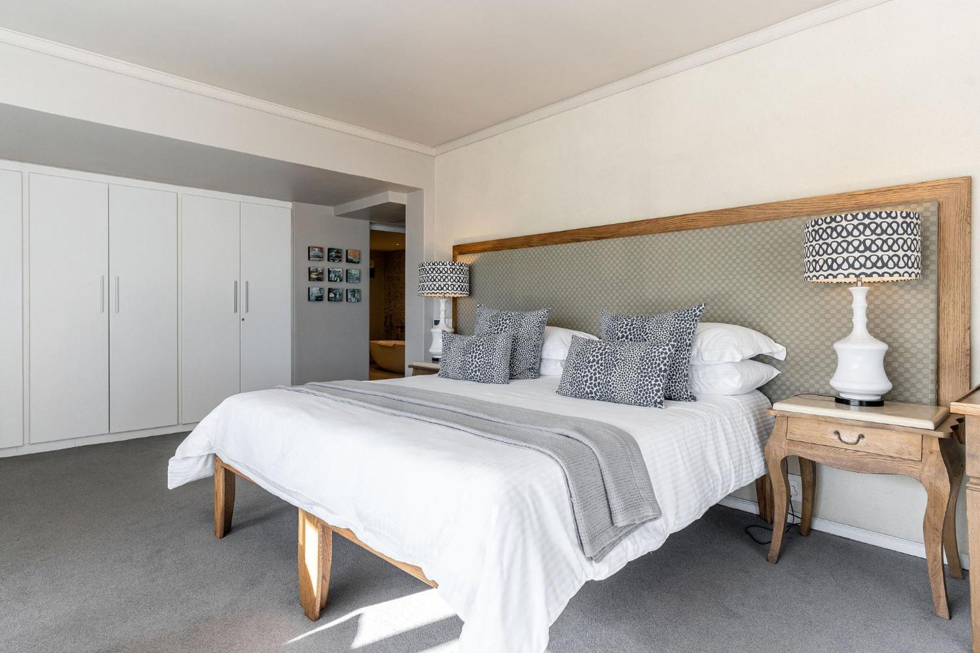 Sea Mountain Suite,1742627963:JPEG