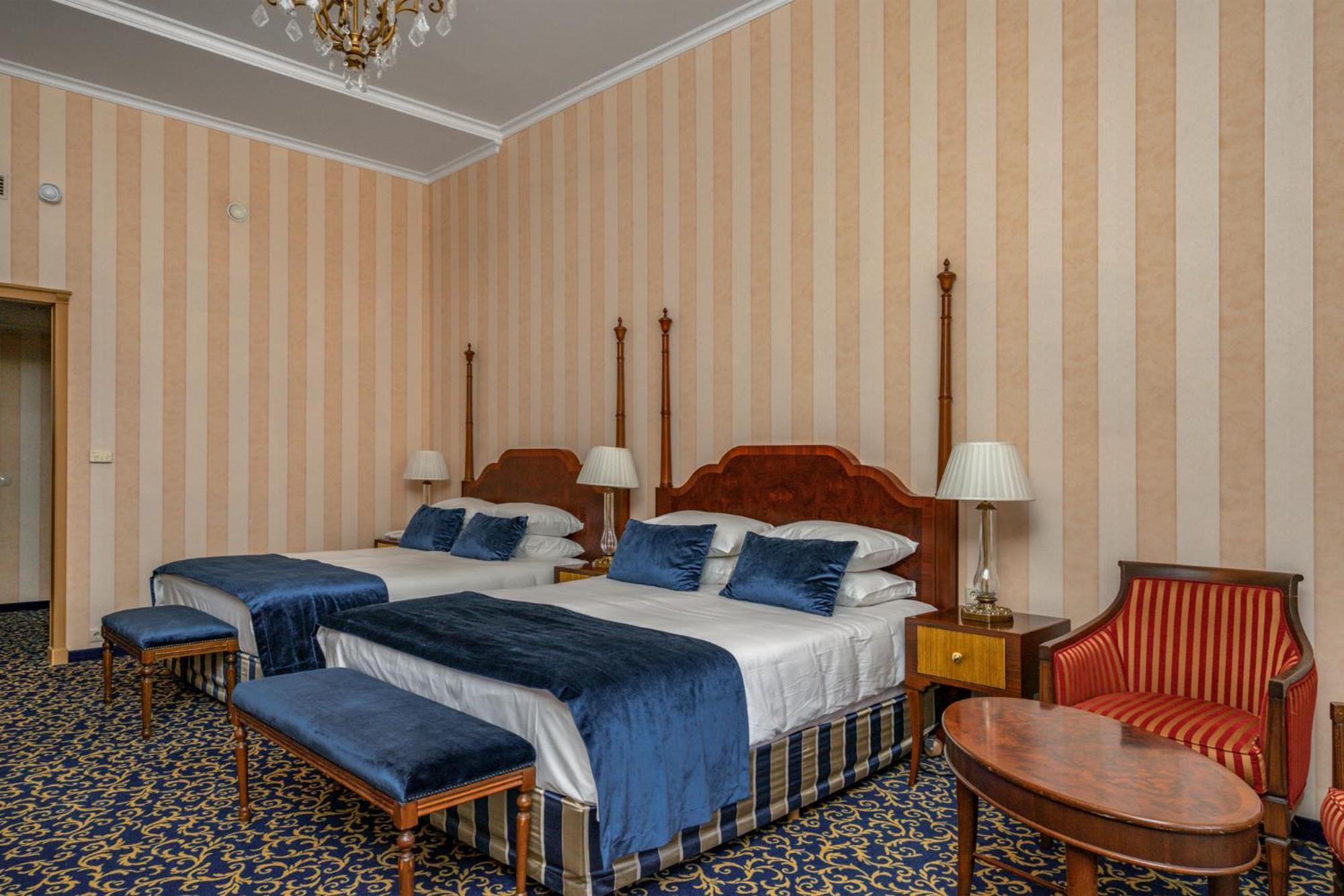Deluxe Family Room Wellness Fitness Access