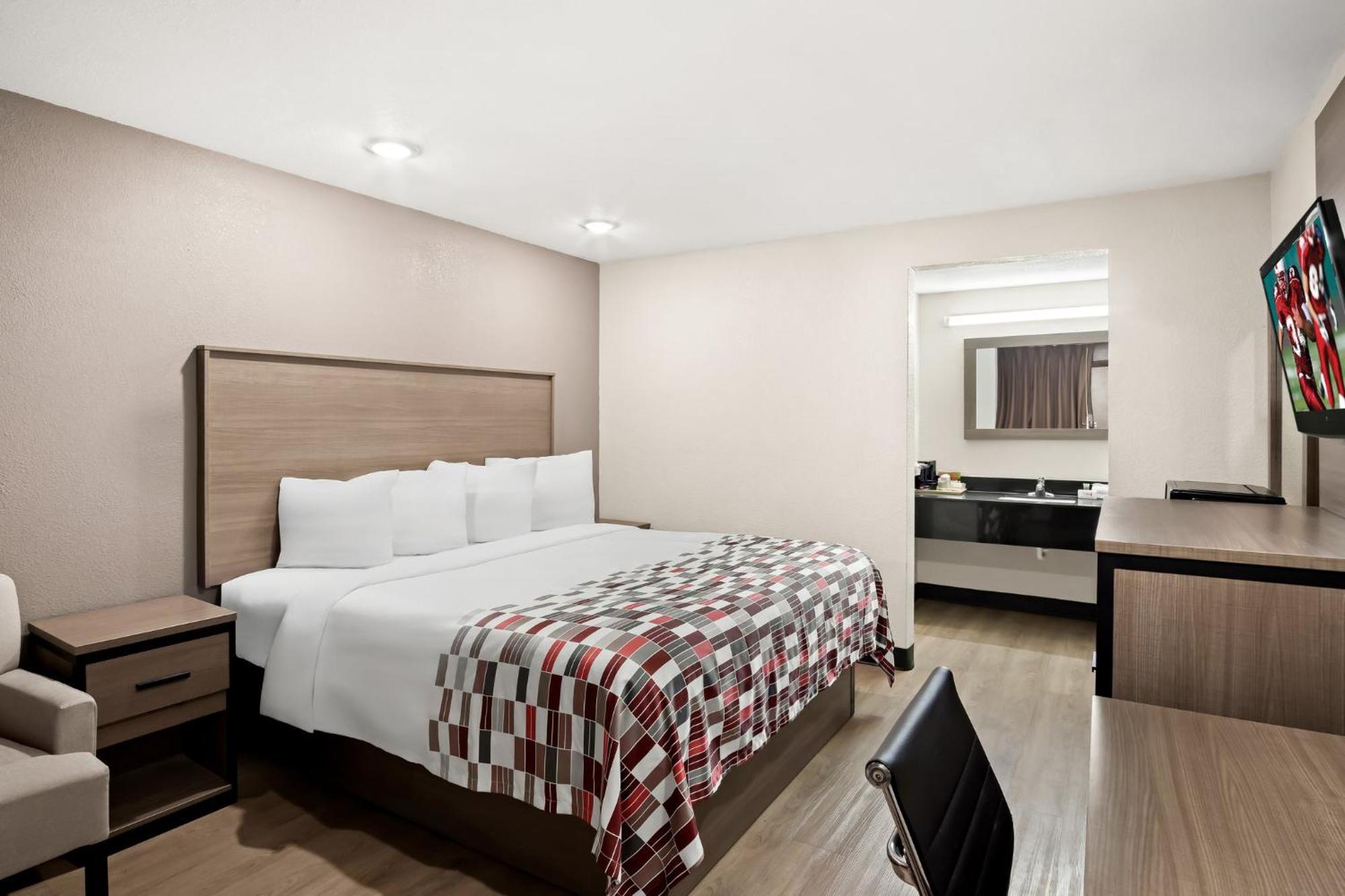 Deluxe King Room Non-Smoking