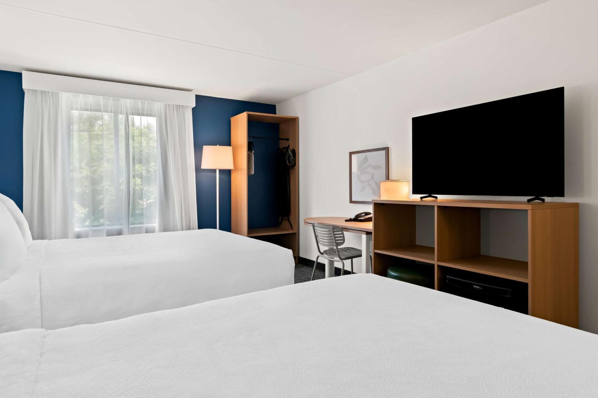 Queen Room Two Queen Beds