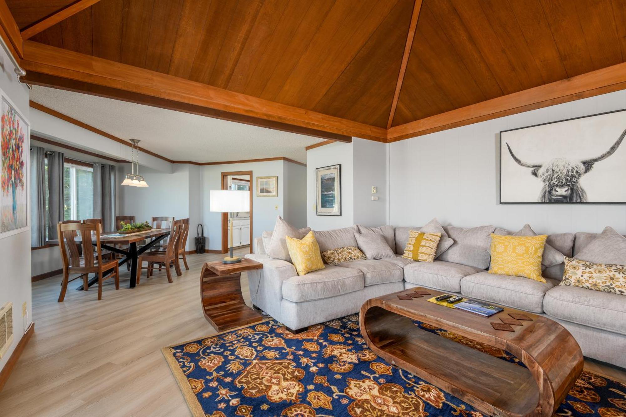 Two-Bedroom Condo No Pets Allowed Non-Smoking