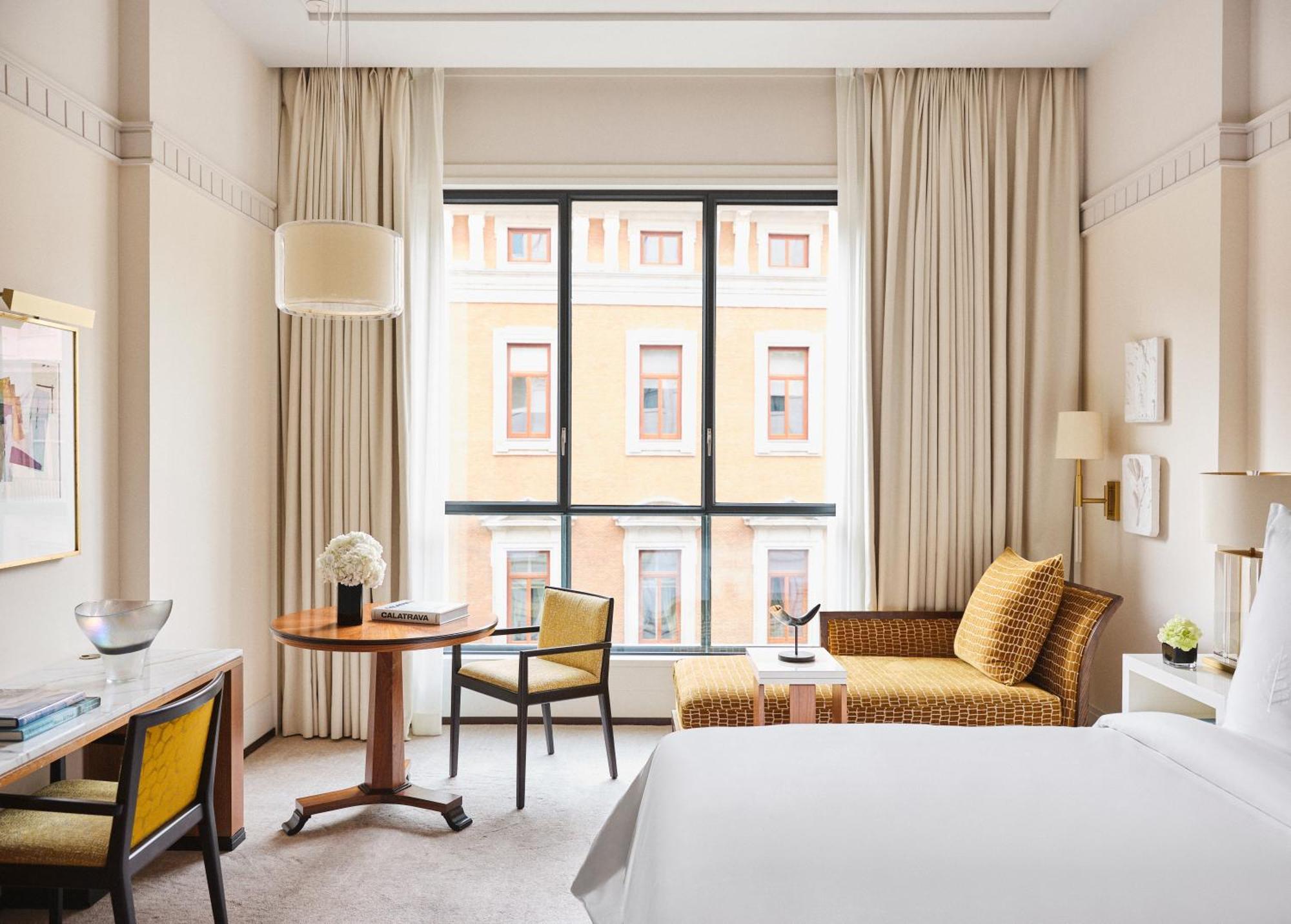 Deluxe Room King