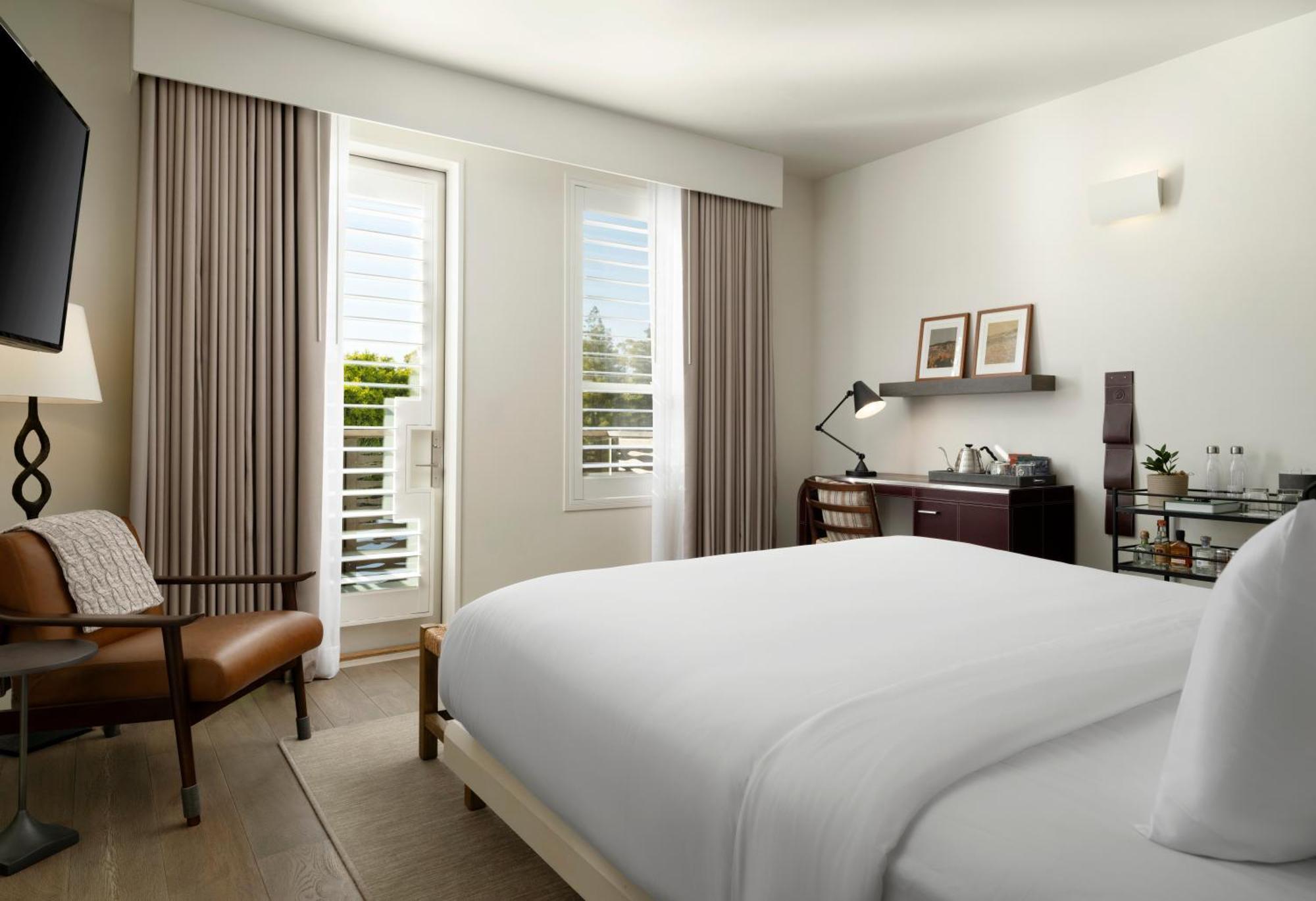King Room Balcony City View