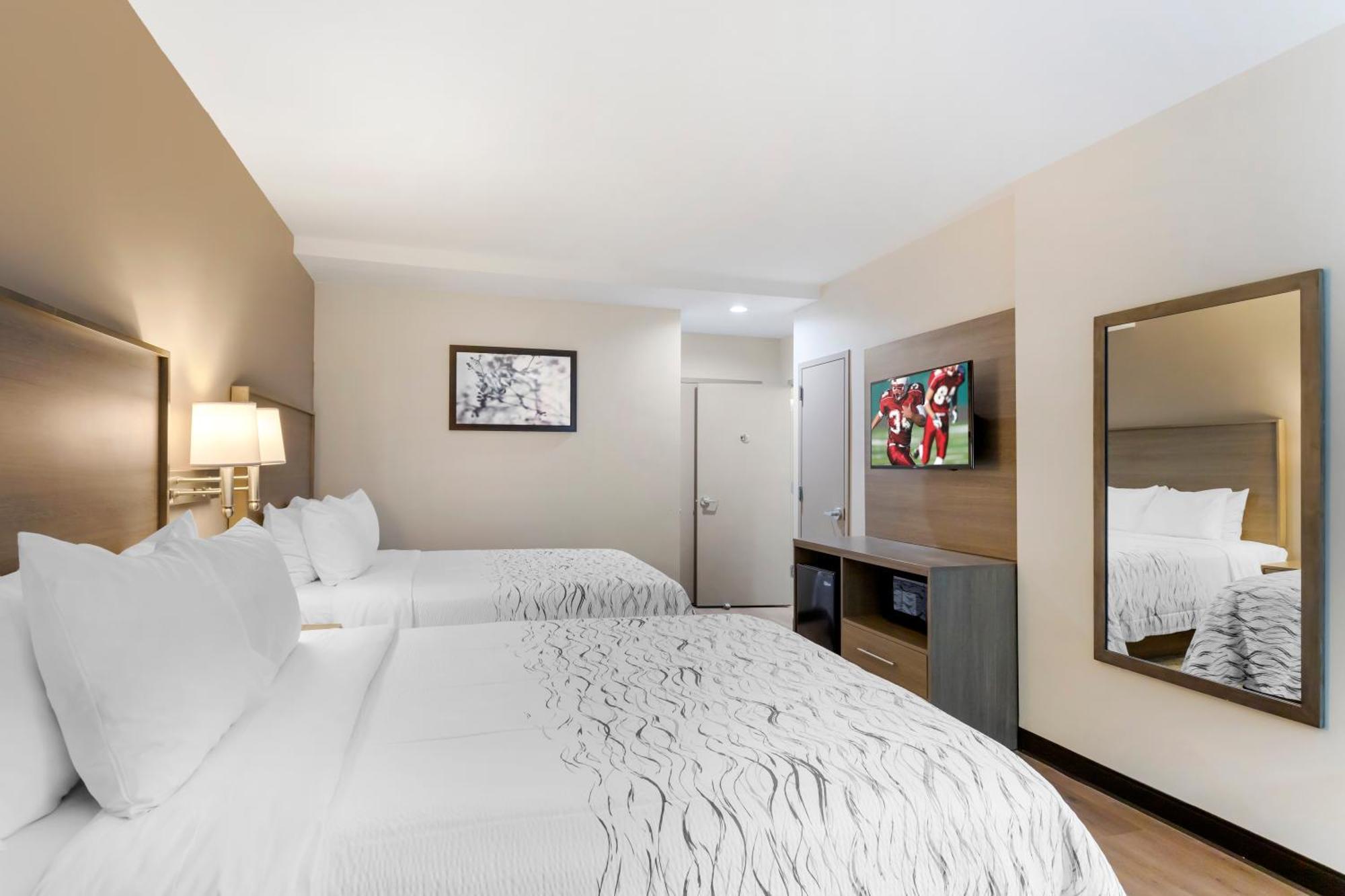 Deluxe Room Two Queen Beds Smoke