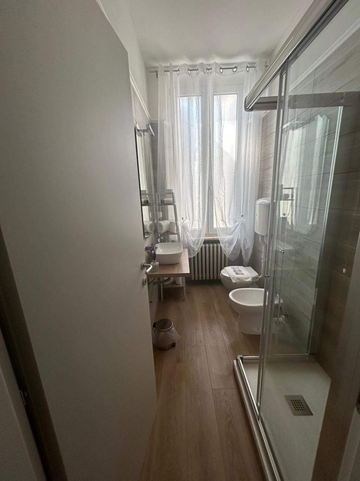 Triple Room Private Bathroom,1612961787:JPEG