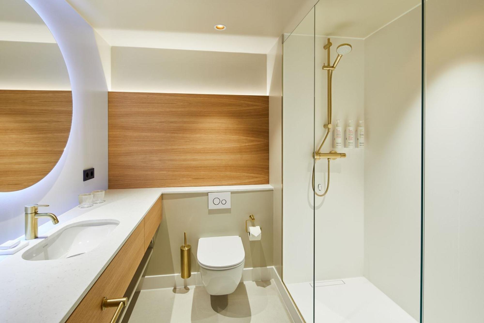 Executive Double Room Two Double Beds City View