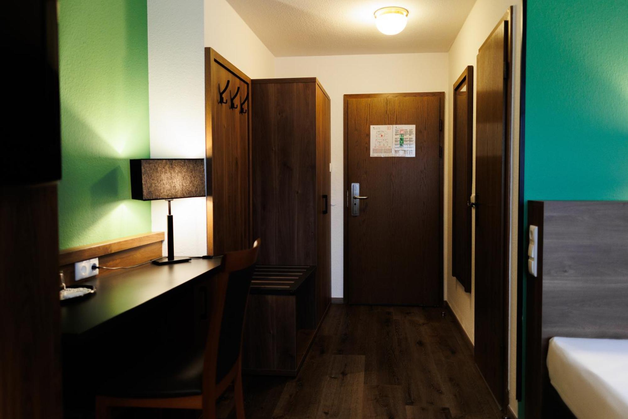 Queen Room