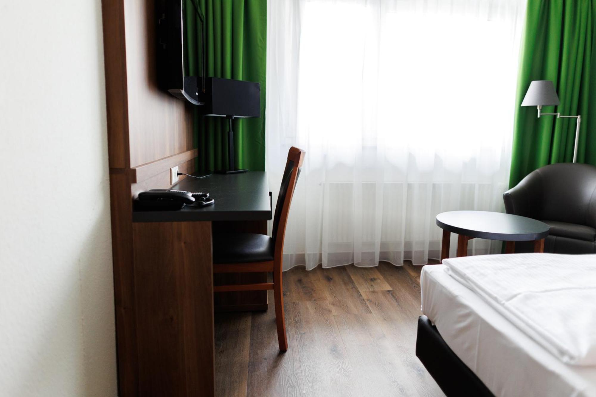 Deluxe Single Room