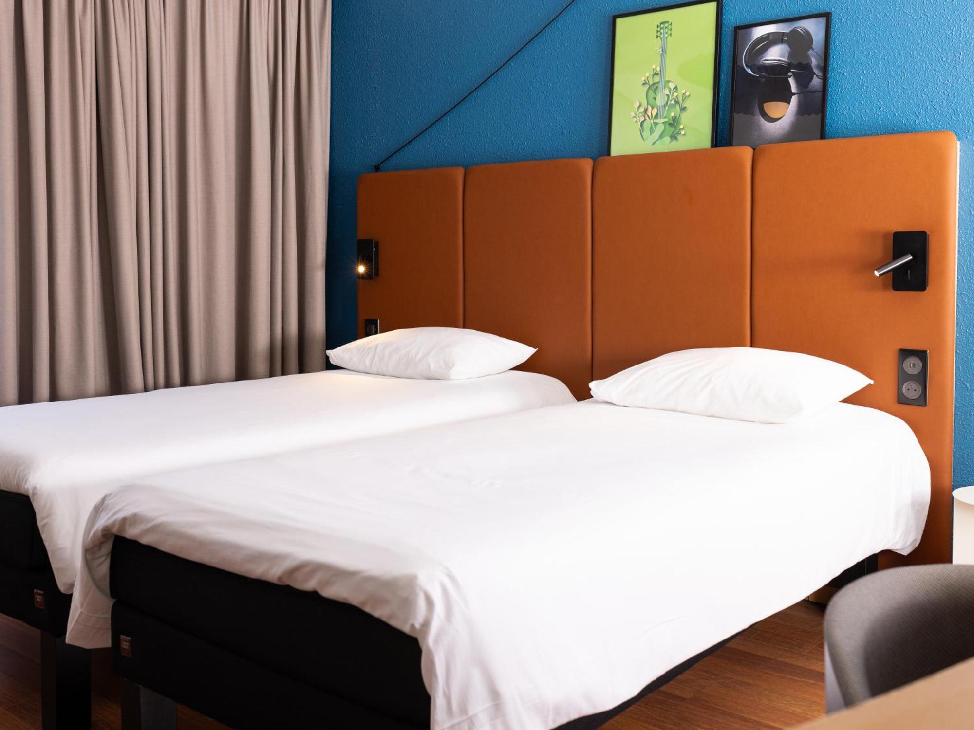 Standard Room Two Single Beds