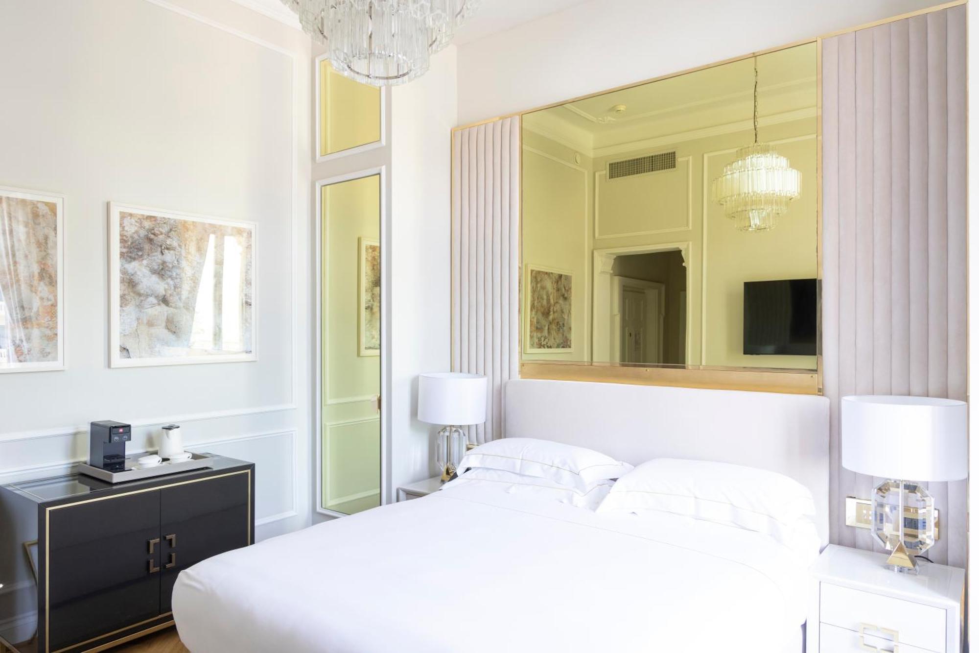 Superior Double Room Partial Sea View