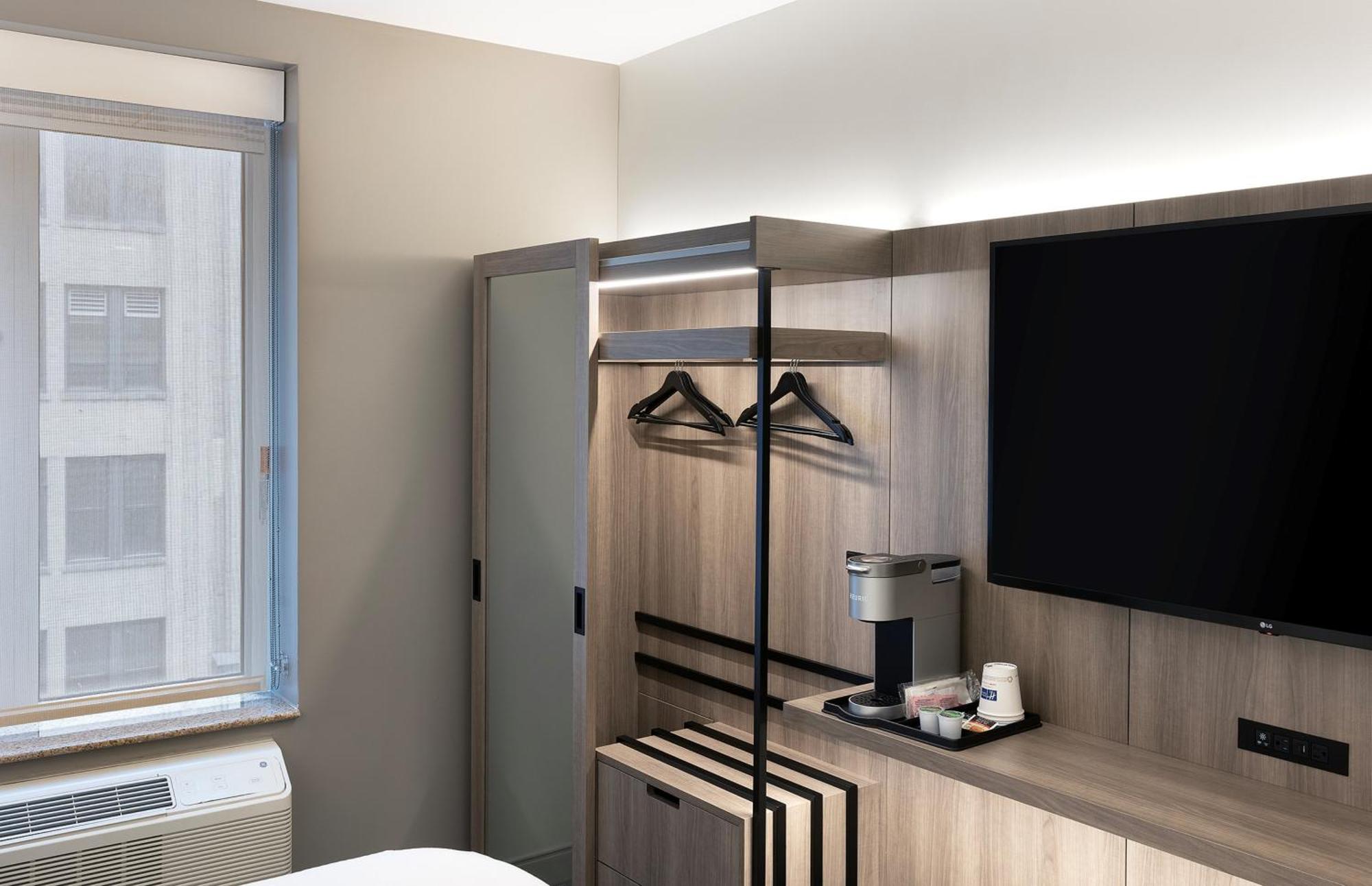 Standard King Room