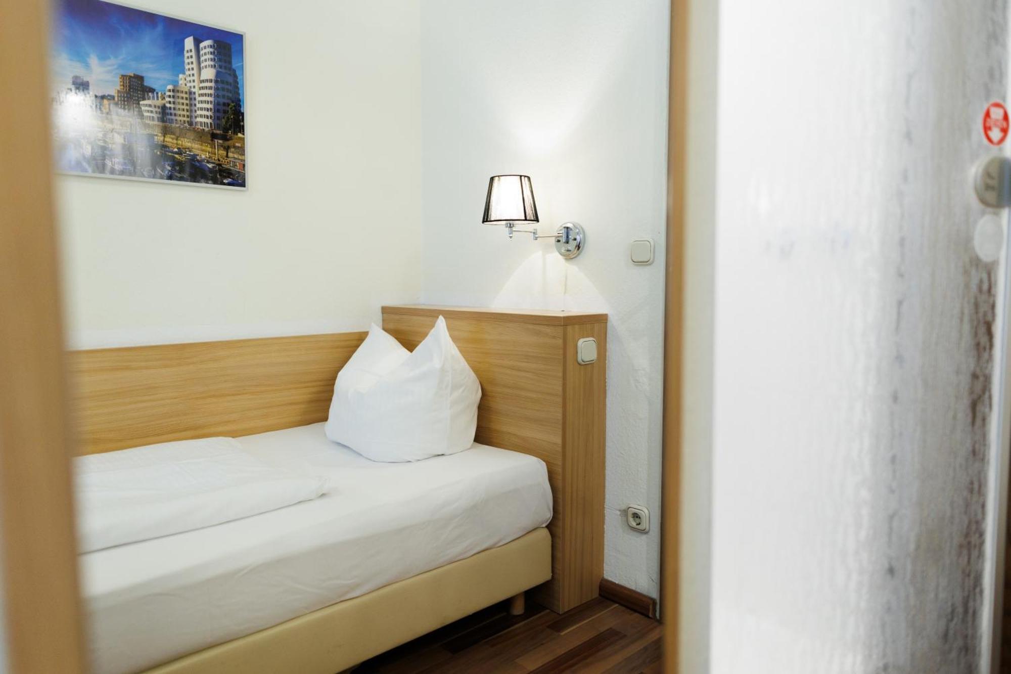 Economy Single Room