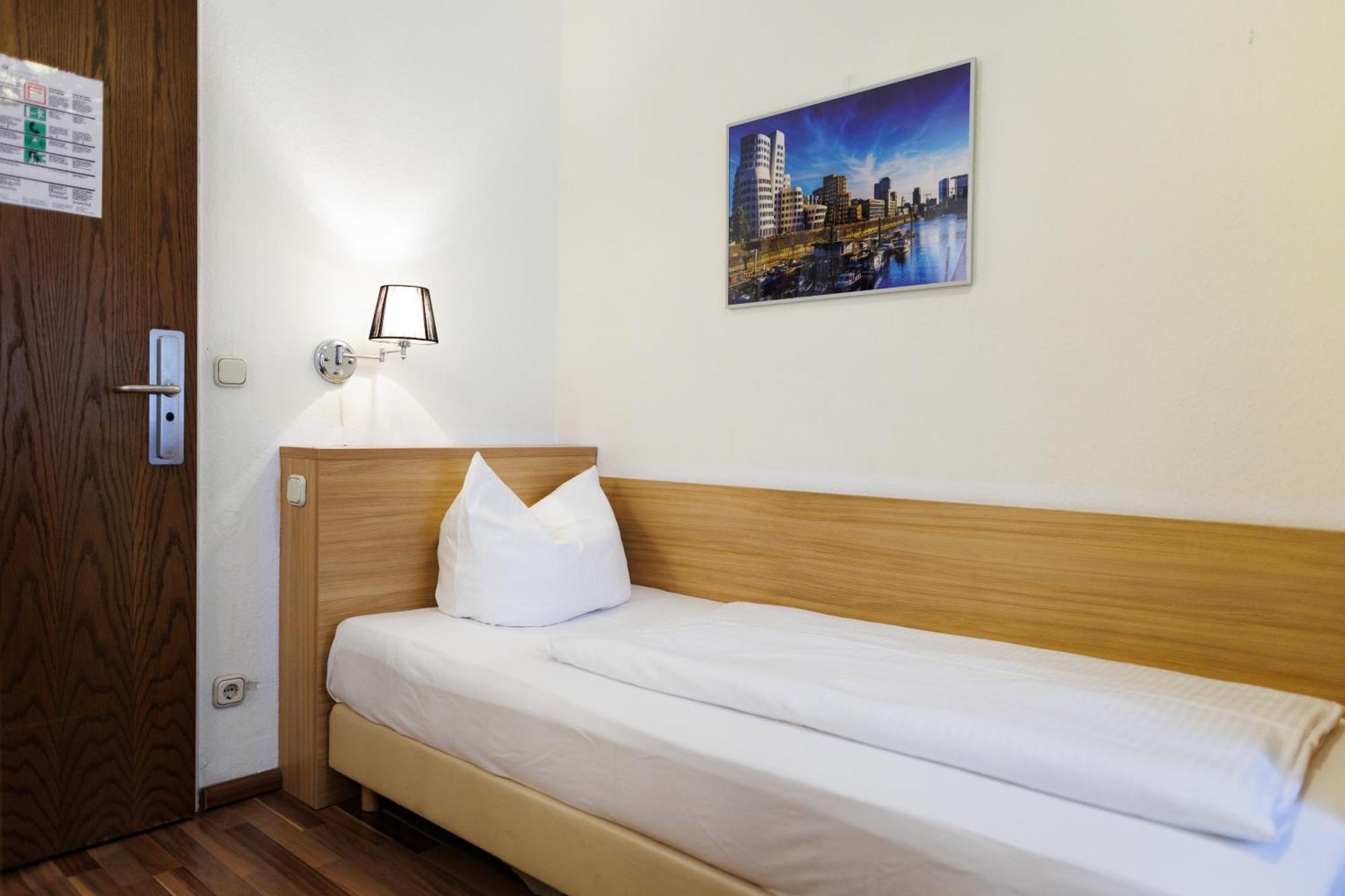 Economy Single Room