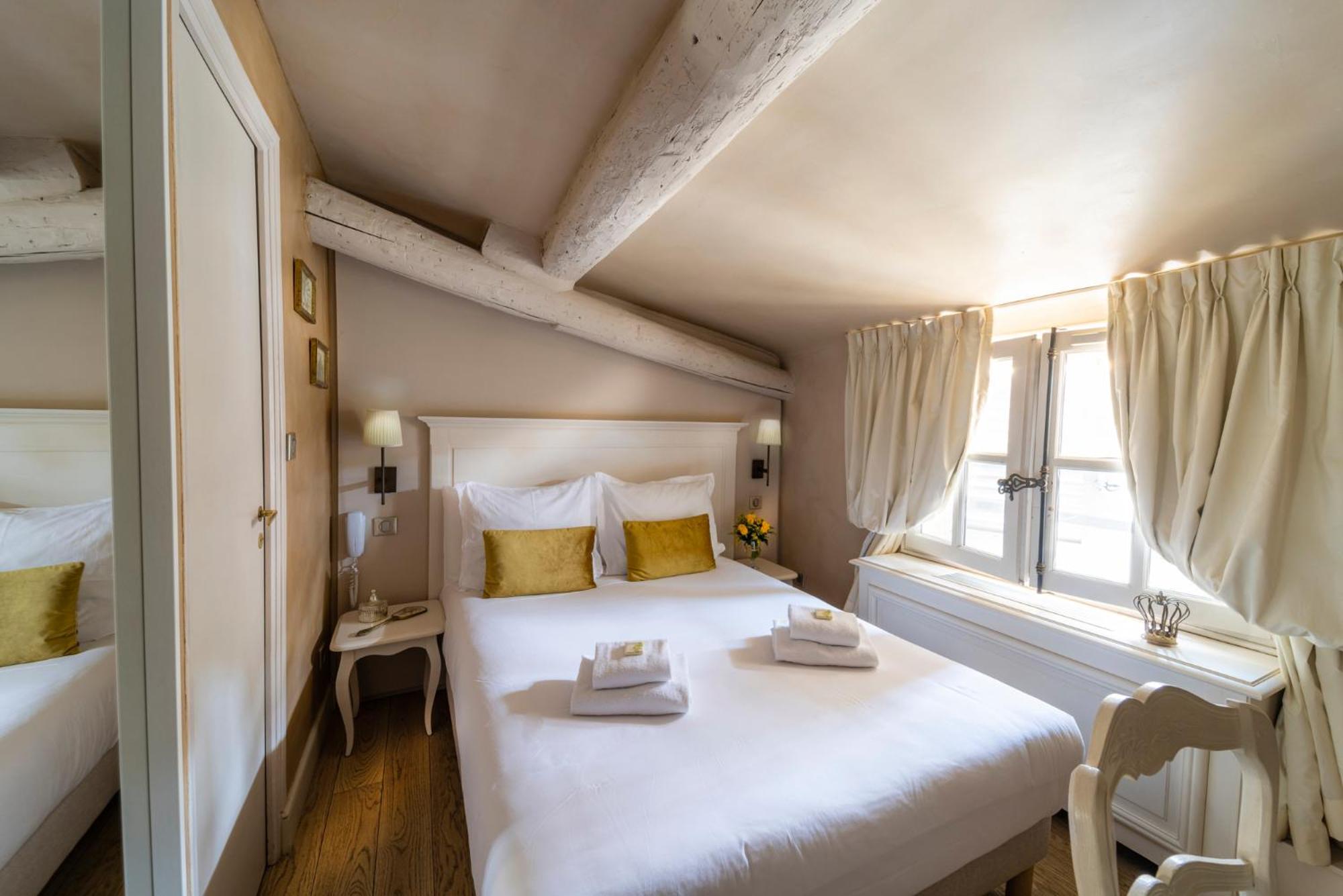 Double room Pagnol (third floor)