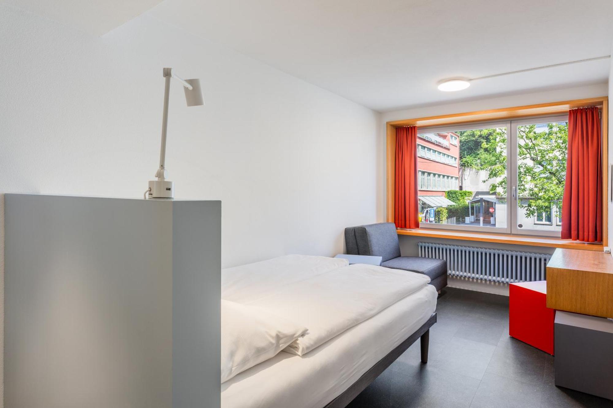 Double Room Street Side