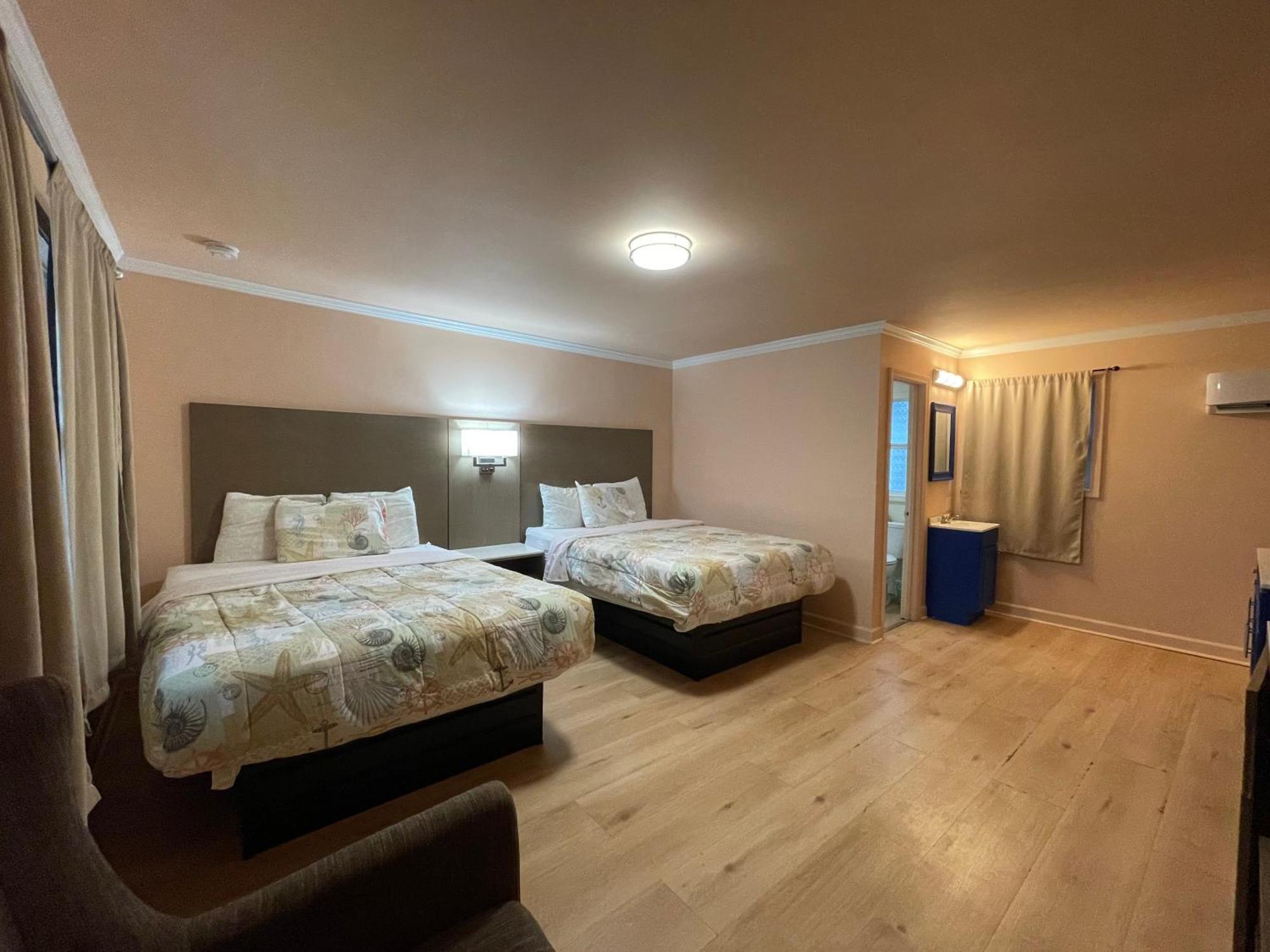 Queen Room