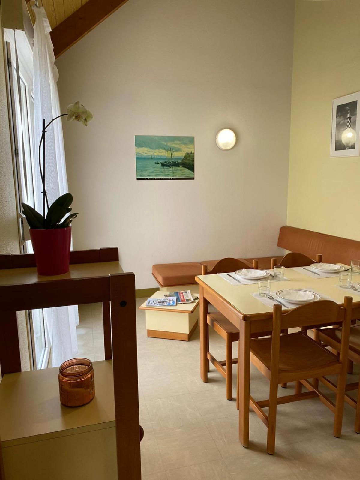 Two-Bedroom Apartment,1613807727:JPEG