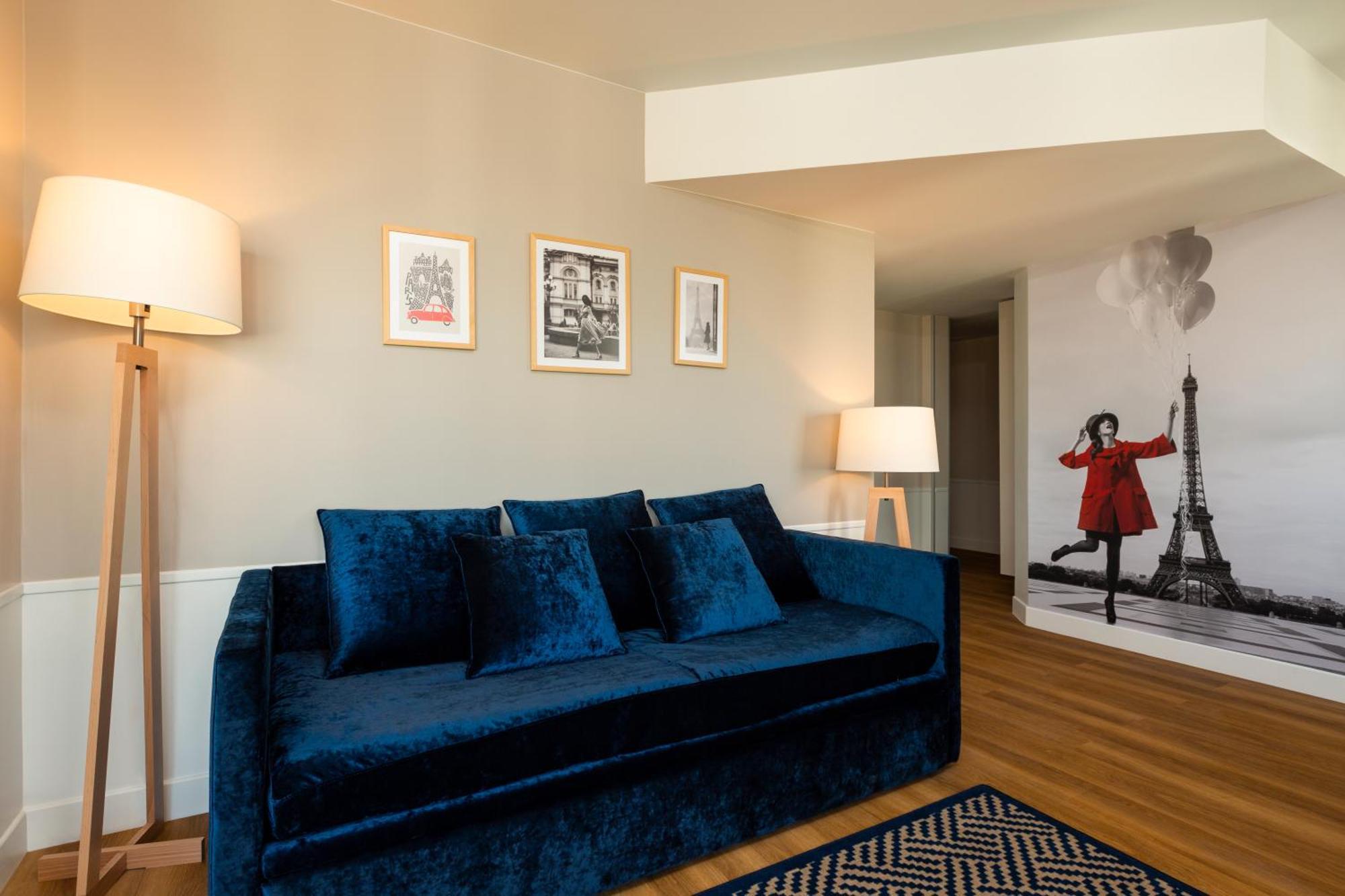 One-Bedroom Apartment