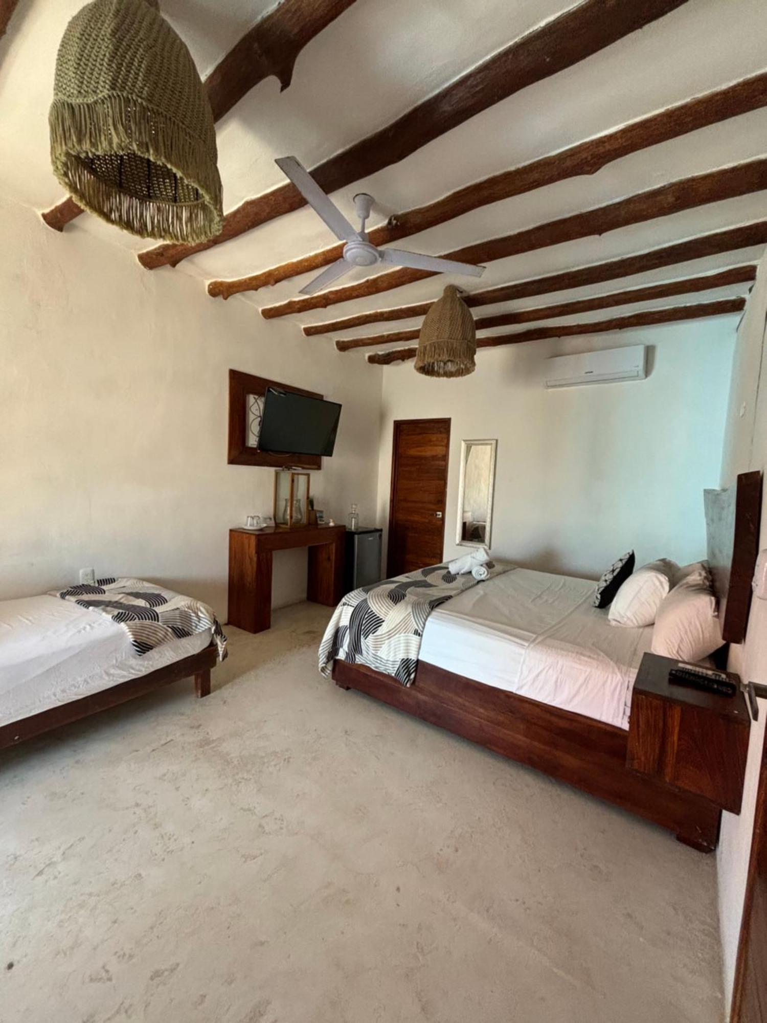 Deluxe Double Room,1614384081:JPEG