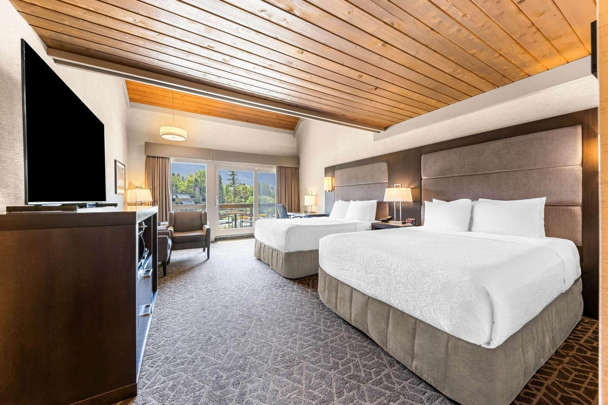 Queen Room Two Queen Beds Non-Smoking