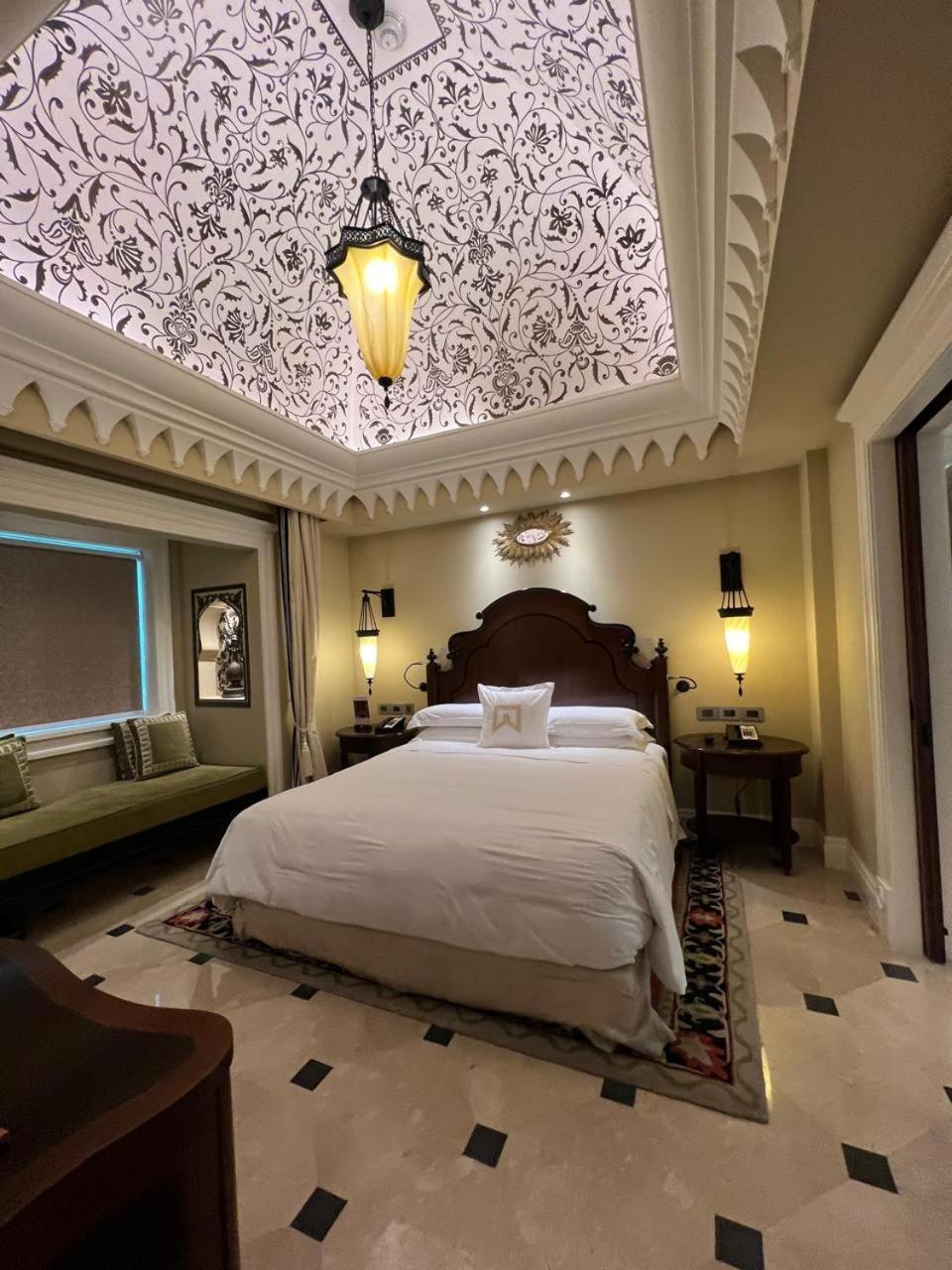 Deluxe Suite with Rooftop Gazebo