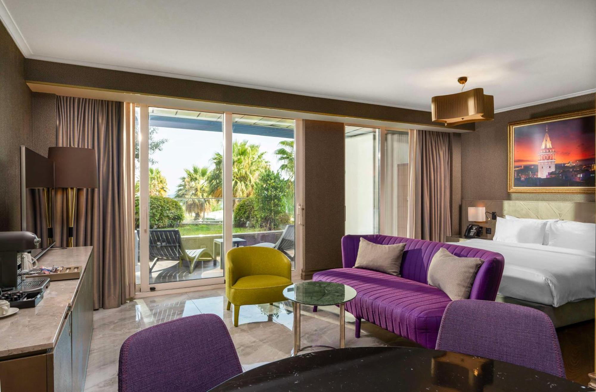 Junior Suite Balcony Garden View