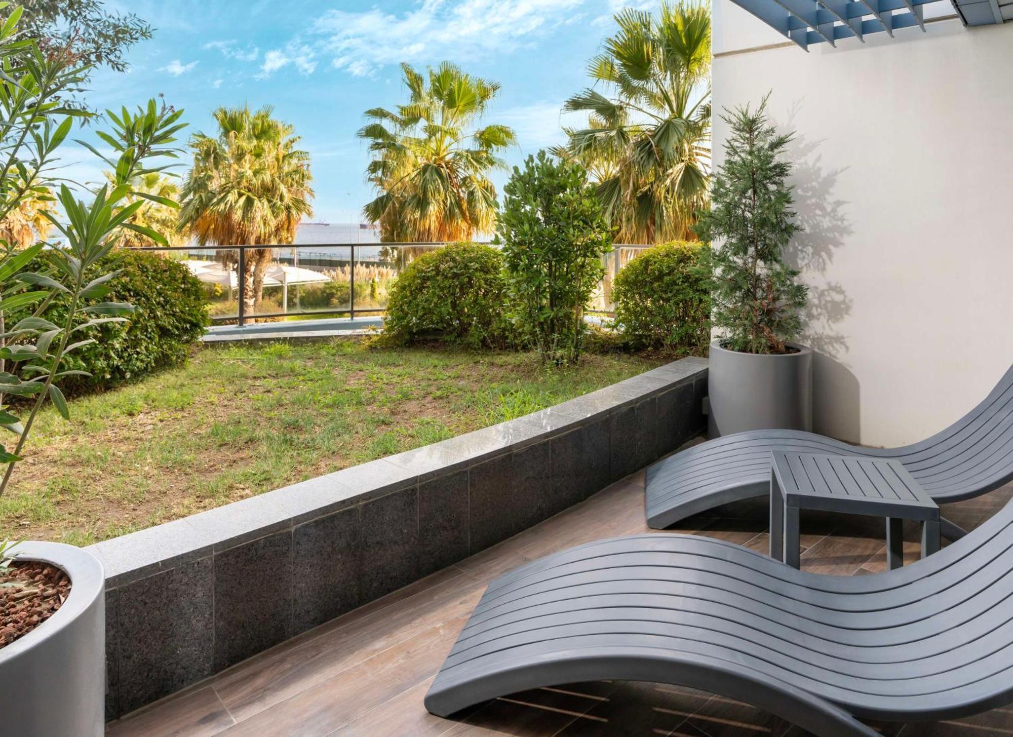 Premium Room Balcony Garden View