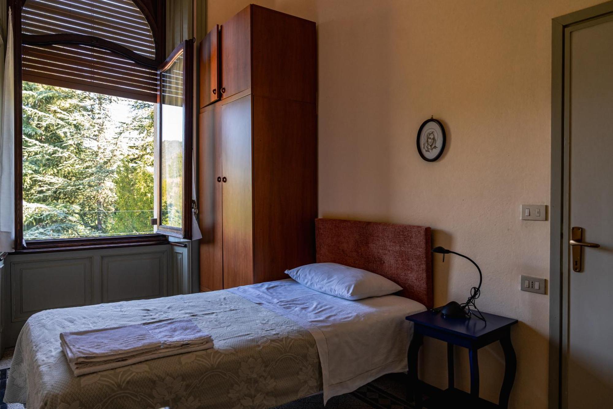 Single Room Private Bathroom