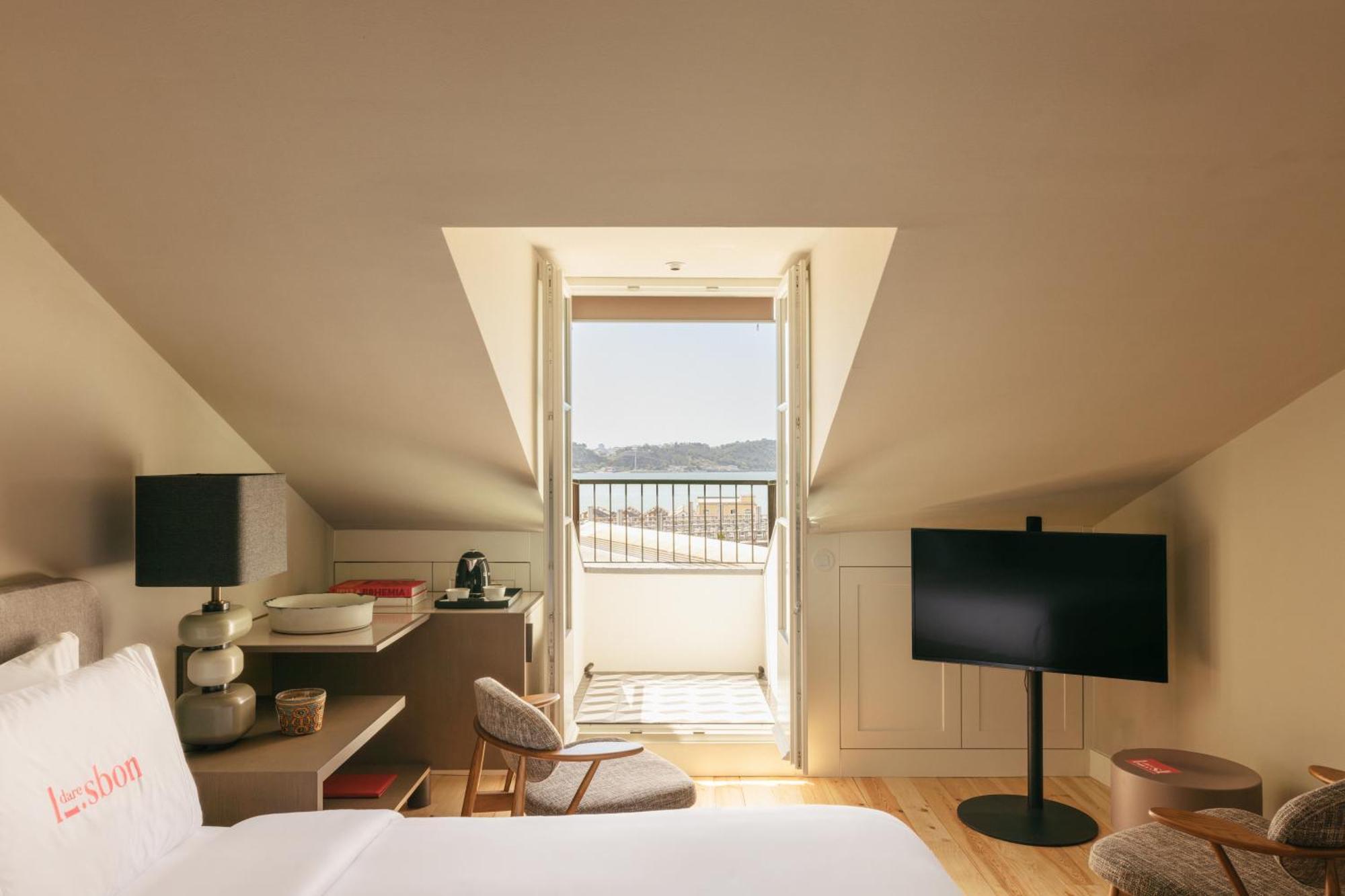 Loft,1615361862:JPEG