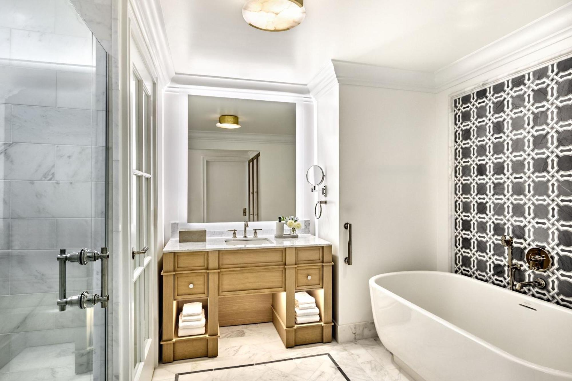 Suite mit 1 Schlafzimmer und Blick auf den Hof