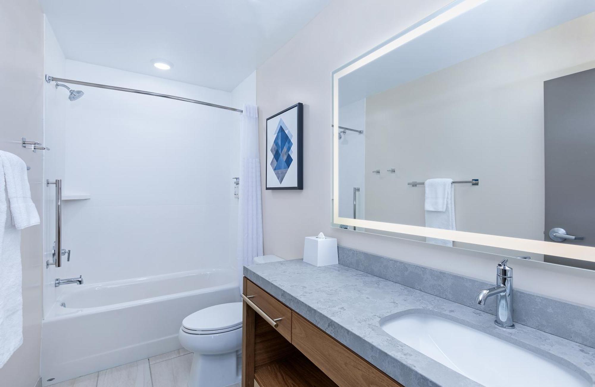 Studio Queen Suite with Two Queen Beds - Communications Accessible