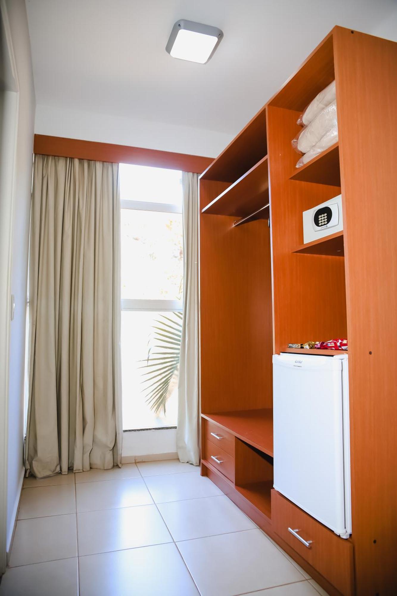 Quarto Triplo com Vista do Jardim