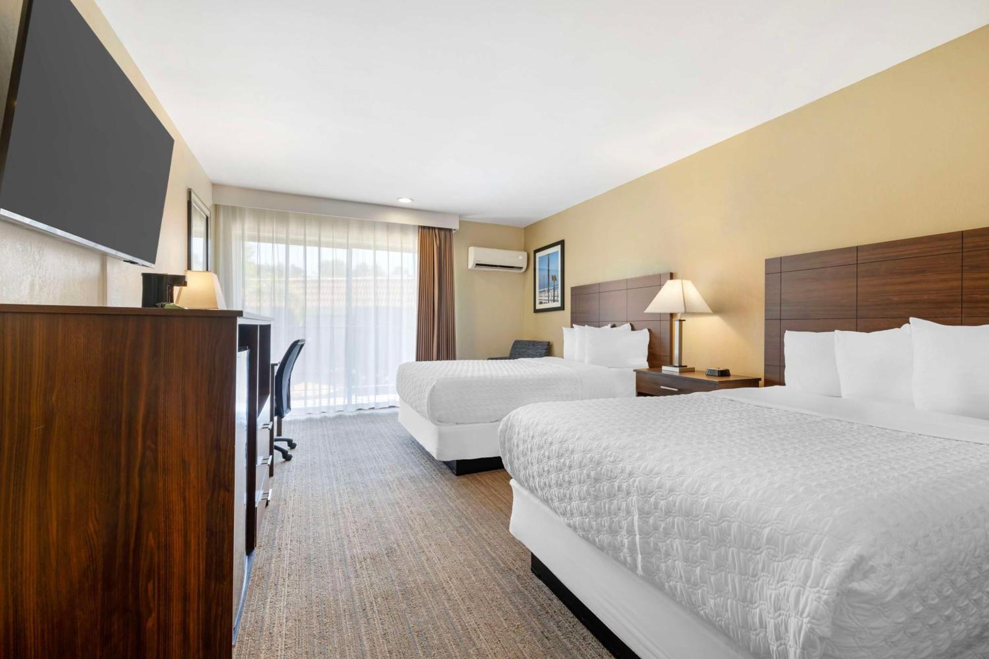Quadruple Room Two Double Beds Non-Smoking